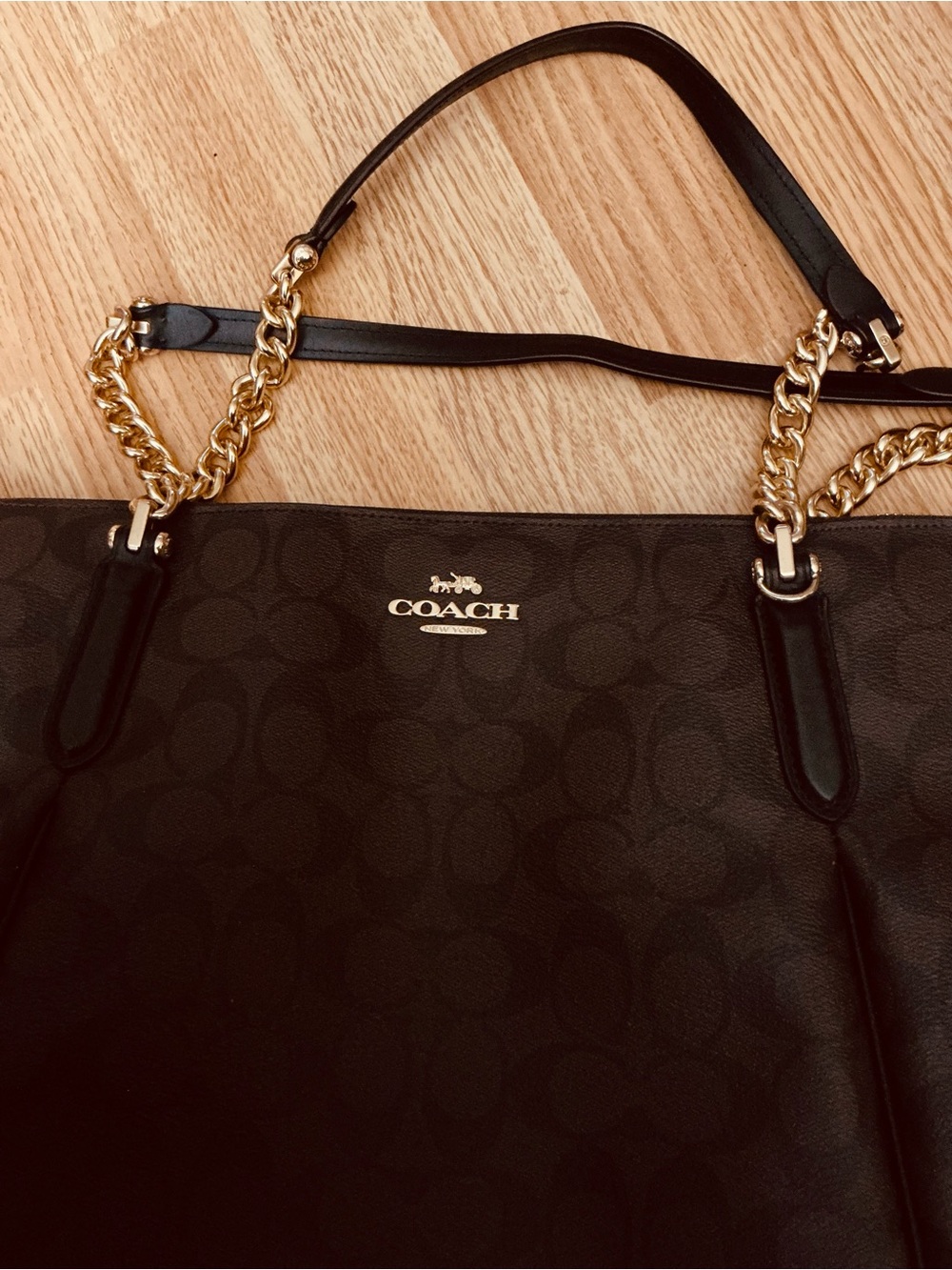 Coach Black Signature Chain-Handle Shoulder Bag - Picture 9 of 10